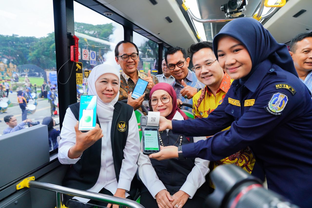 Kado HUT RI ke-81 dari Khofifah, ada Diskon Tarif Trans Jatim Jadi Rp 81 melalui QRIS TAP dan potongan 81% melalui QRIS untuk Semua Rute