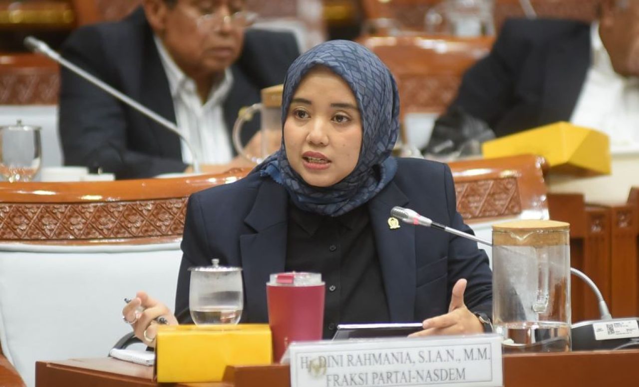 Ning Dini : Tak Hanya SK Menteri, Rektor juga Harus Diterima Civitas Akademik