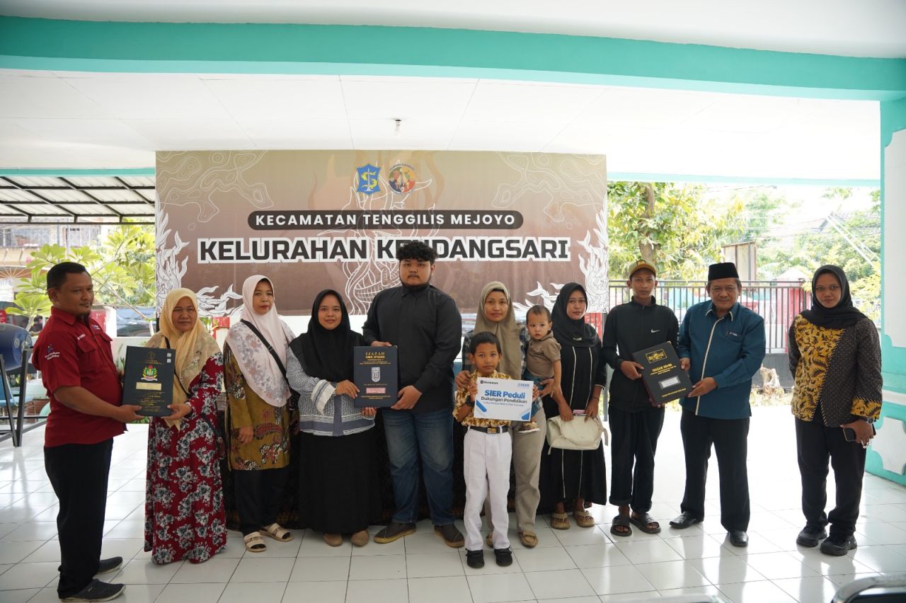 SIER Tebus Ijazah Siswa Kurang Mampu di Surabaya
